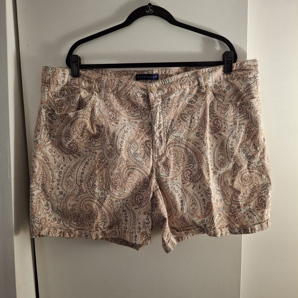 Bandolino Multicolor Paisley Shorts